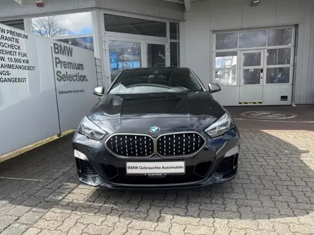 BMW 235