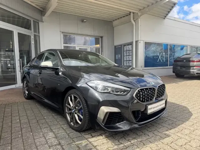 BMW 235