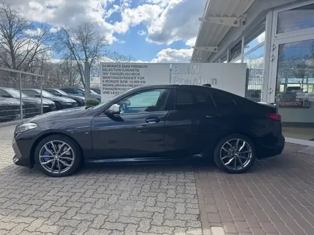BMW 235