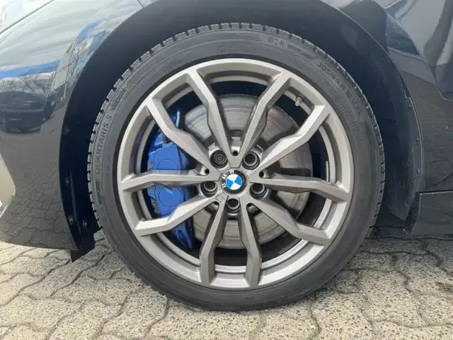 BMW 235