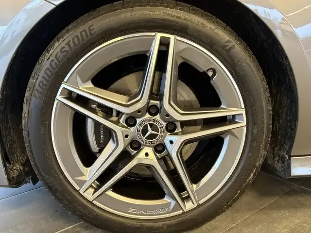 Mercedes-Benz CLA 180