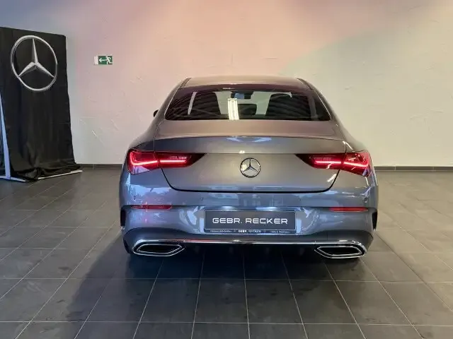 Mercedes-Benz CLA 180