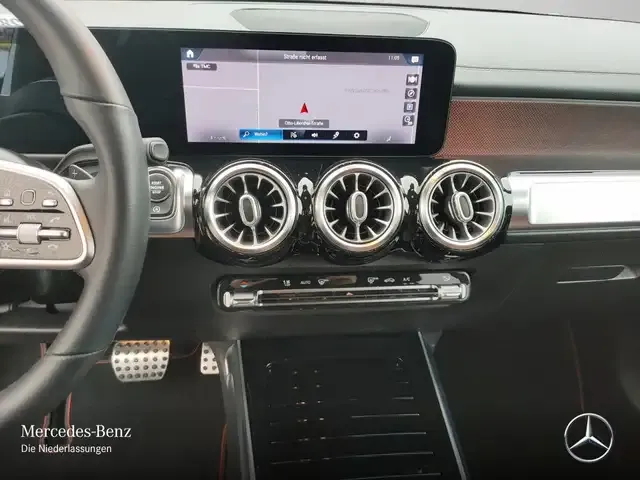 Mercedes-Benz GLB 200