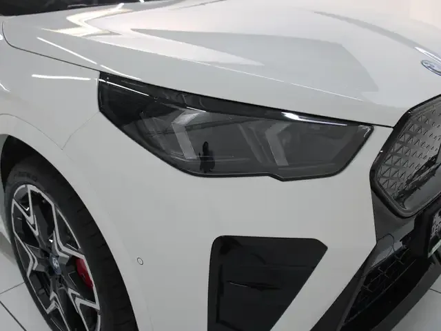 BMW iX2