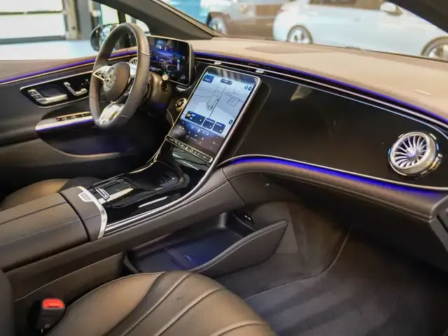 Mercedes-Benz EQE 300