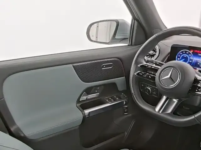Mercedes-Benz EQB 350