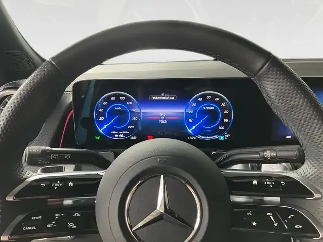 Mercedes-Benz EQB 350