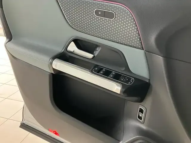 Mercedes-Benz EQB 350