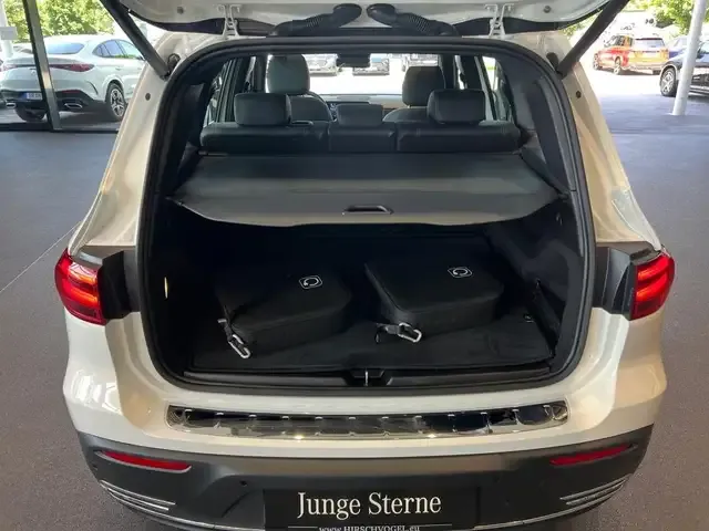 Mercedes-Benz EQB 350