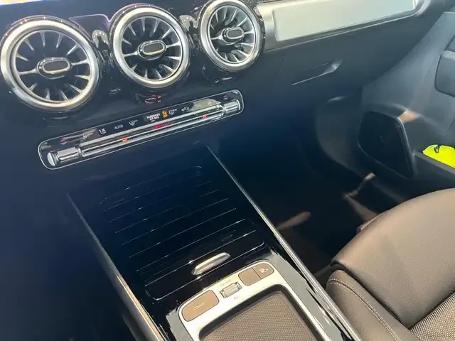 Mercedes-Benz EQB 350