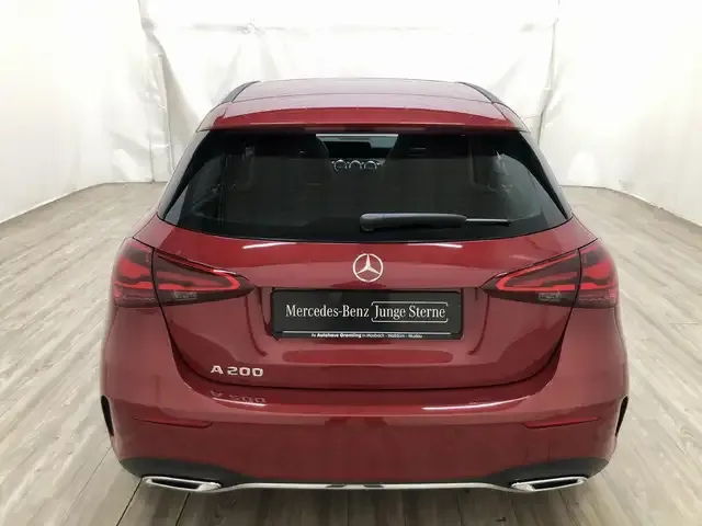 Mercedes-Benz A 200