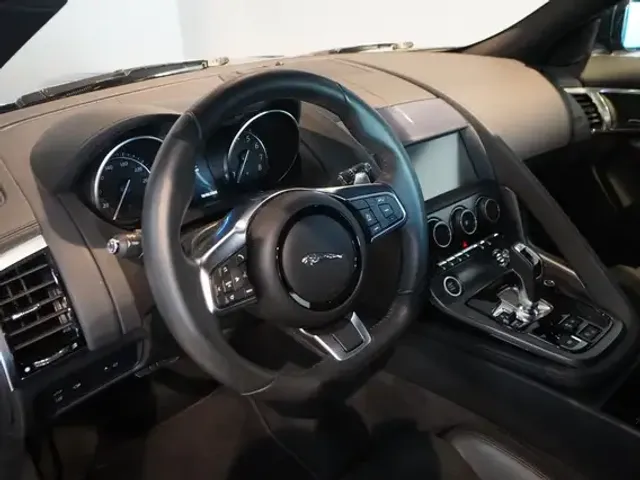 Jaguar F-Type