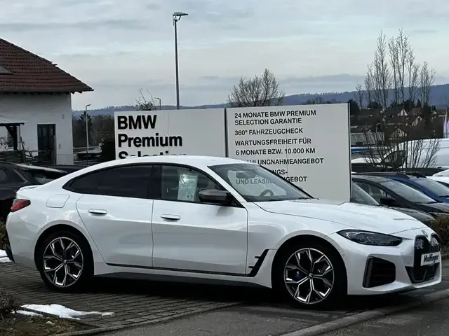 BMW i4