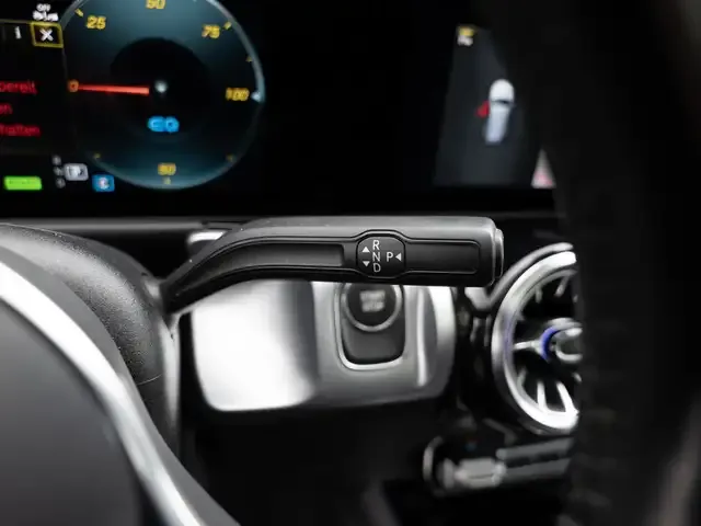 Mercedes-Benz EQB 300