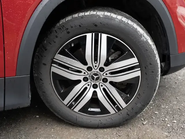 Mercedes-Benz EQB 300