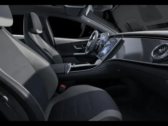 Mercedes-Benz EQE 300