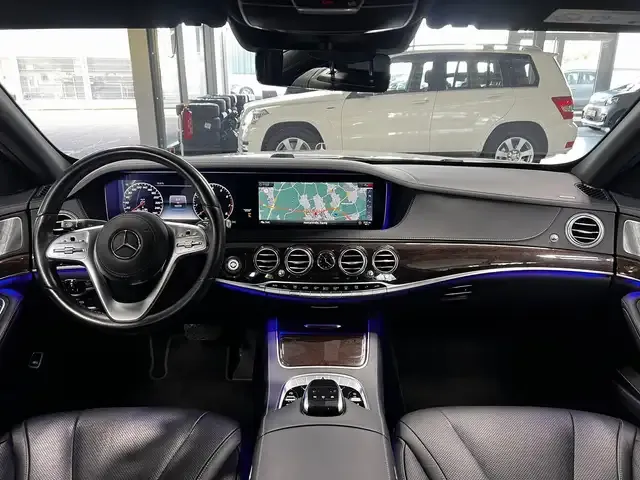 Mercedes-Benz S 560