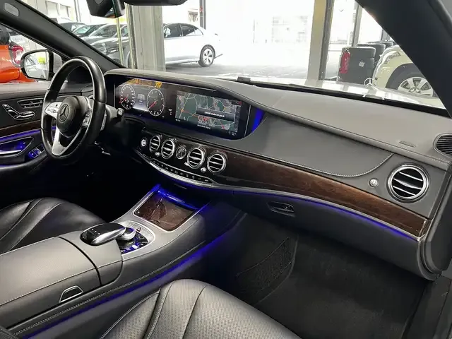 Mercedes-Benz S 560