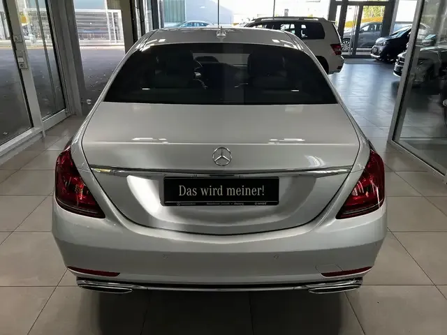 Mercedes-Benz S 560