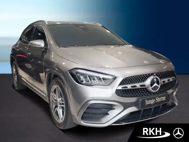 Mercedes-Benz GLA 200