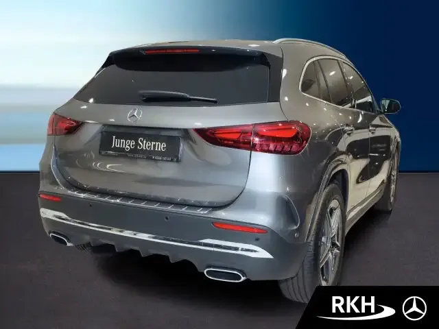 Mercedes-Benz GLA 200
