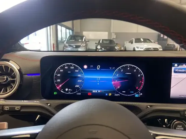 Mercedes-Benz CLA 180