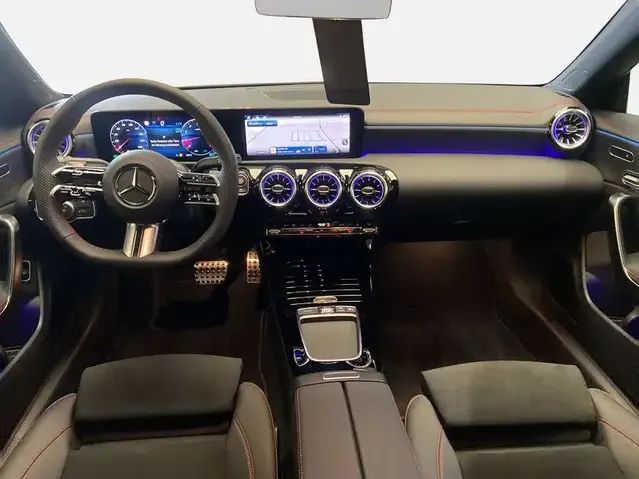 Mercedes-Benz CLA 180