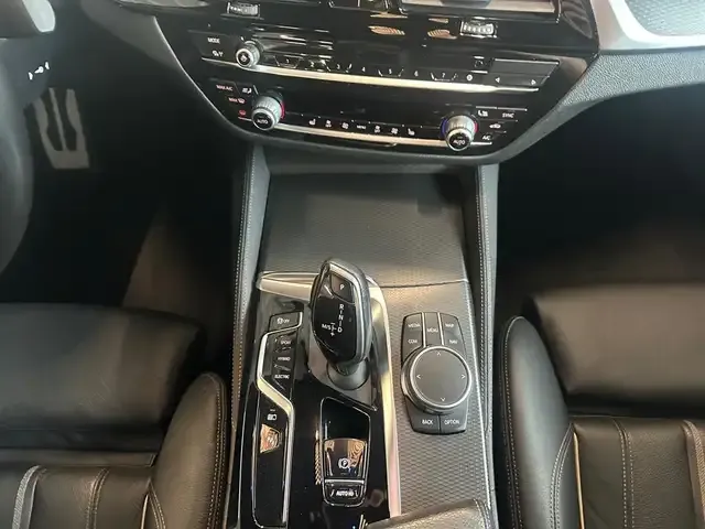BMW 545
