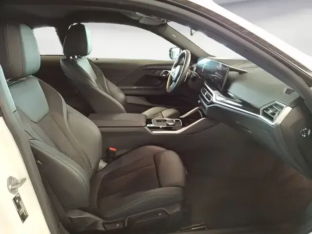 BMW 230