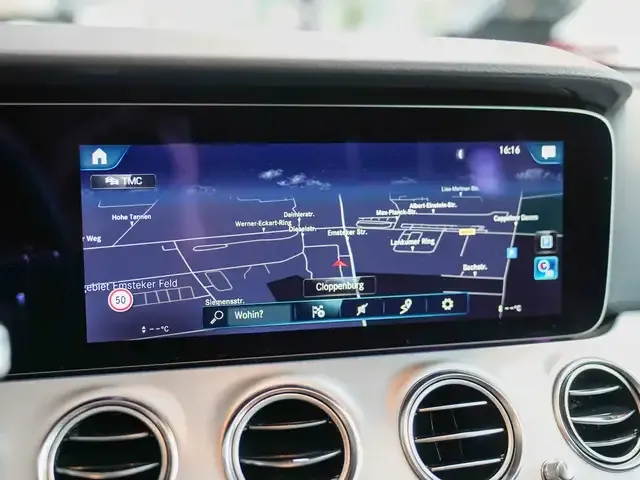 Mercedes-Benz E 220