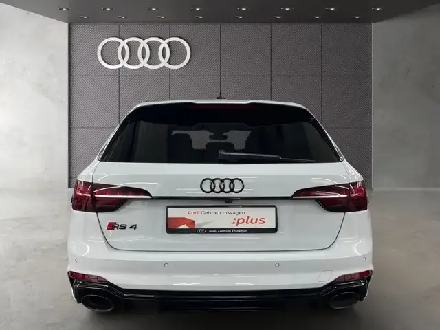 Audi RS4
