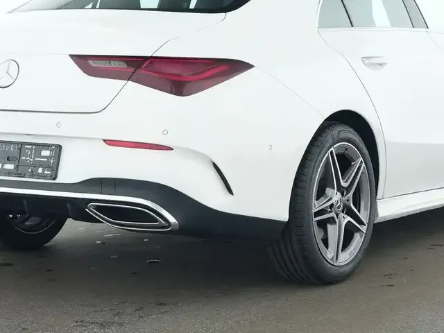 Mercedes-Benz CLA 200