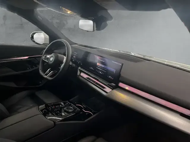 BMW i5