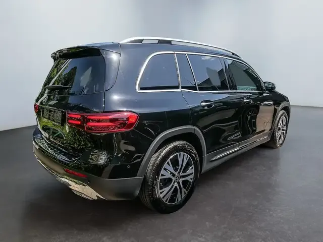 Mercedes-Benz GLB 200