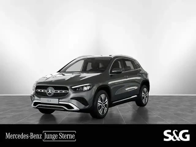 Mercedes-Benz GLA 220