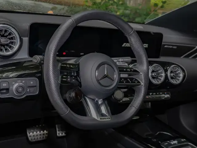 Mercedes-Benz A 35 AMG