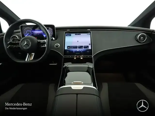 Mercedes-Benz EQE 300