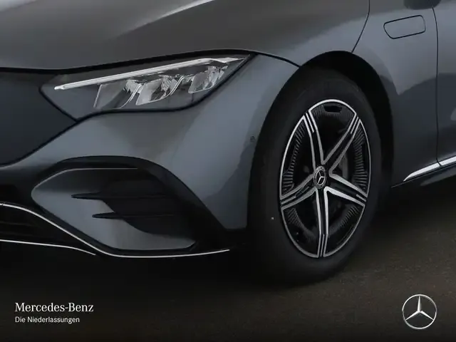 Mercedes-Benz EQE 300