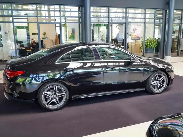 Mercedes-Benz CLA 180