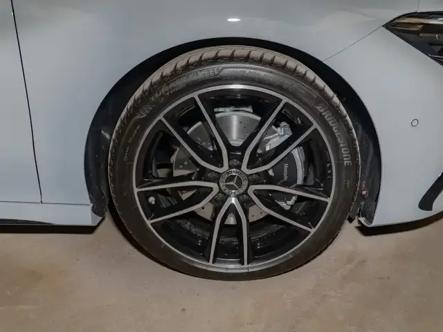 Mercedes-Benz CLA 220