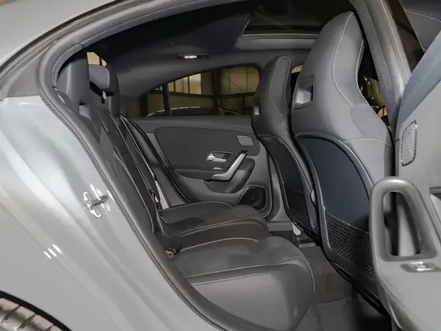 Mercedes-Benz CLA 220