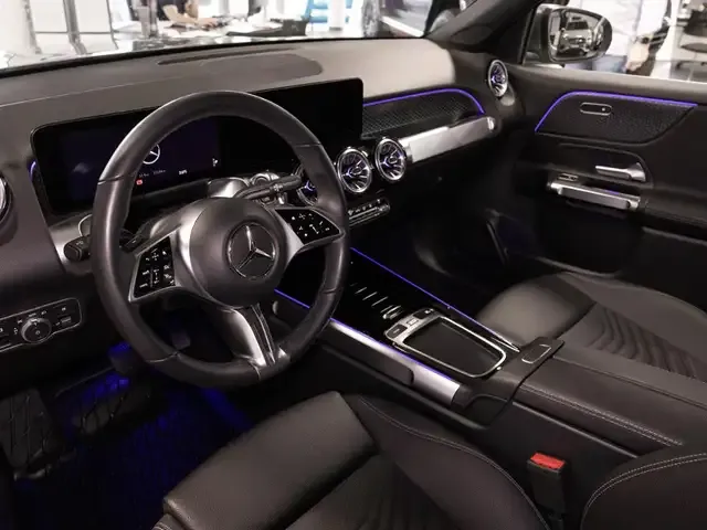 Mercedes-Benz GLB 200