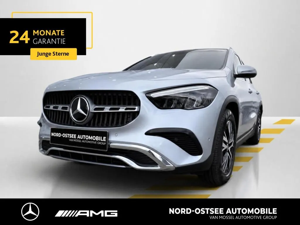 Mercedes-Benz GLA 200