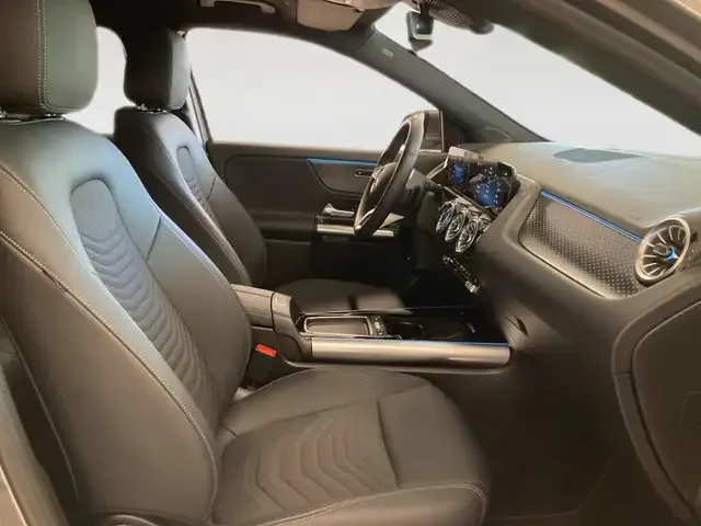 Mercedes-Benz GLA 180