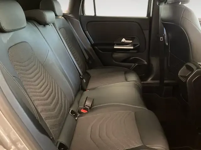 Mercedes-Benz GLA 180