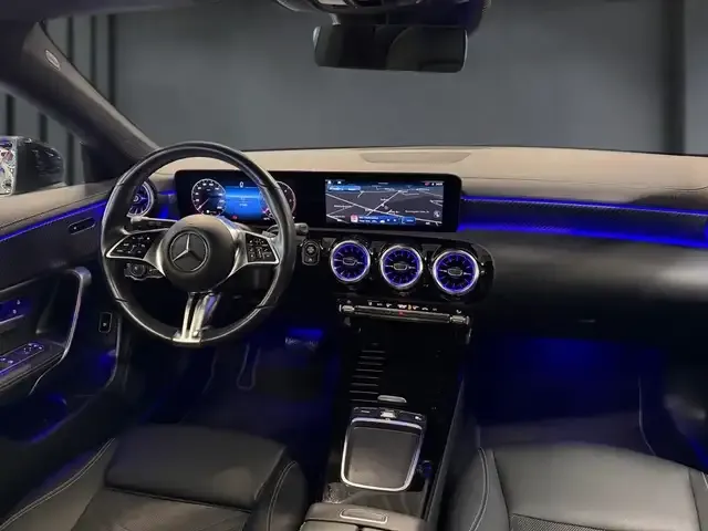 Mercedes-Benz CLA 180