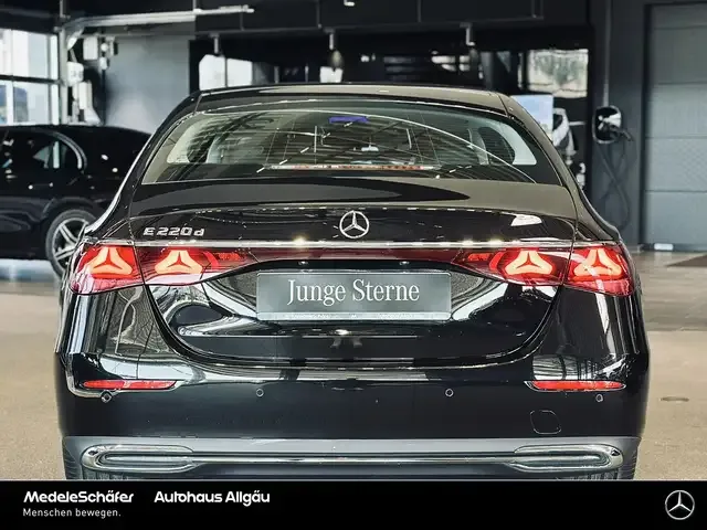 Mercedes-Benz E 220