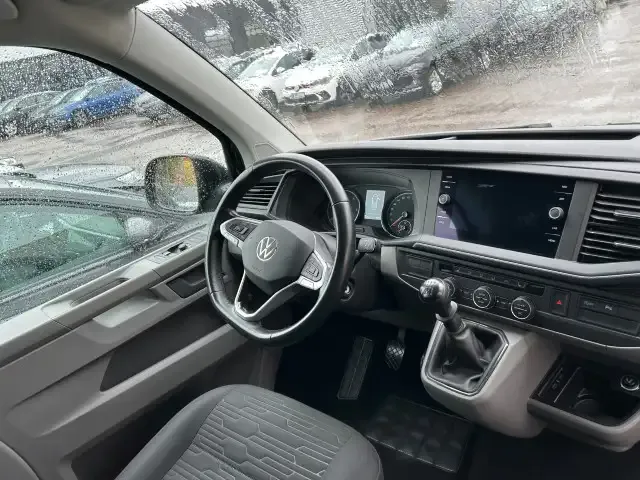 Volkswagen T6.1 Caravelle