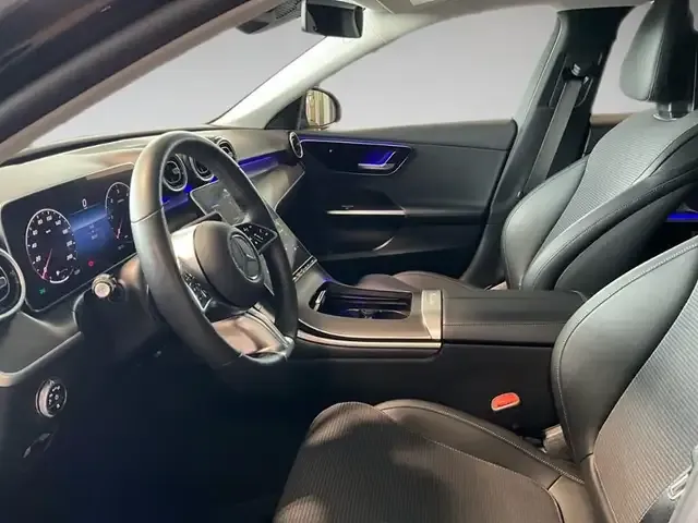 Mercedes-Benz C 220