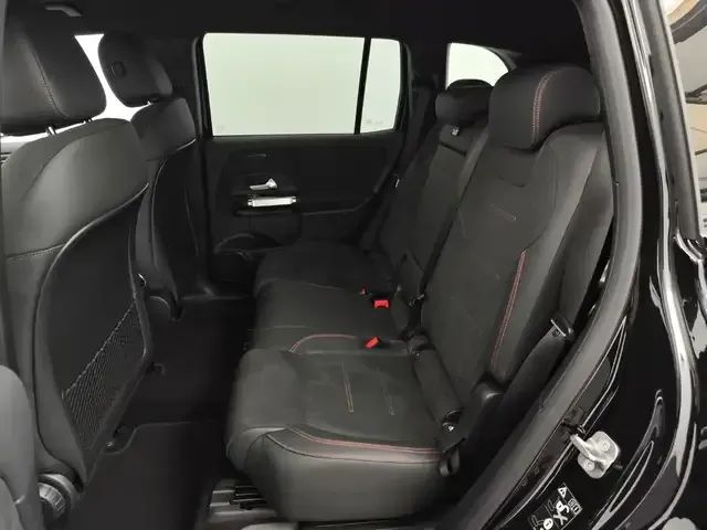 Mercedes-Benz EQB 300